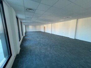 Office in Plaisir for sale Interior Photo- Image 2 of 5