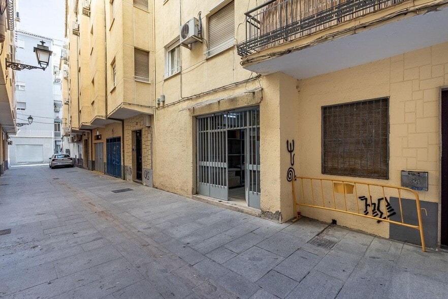 Calle San Miguel Alta, 31, Granada, Granada for sale - Building Photo - Image 2 of 17