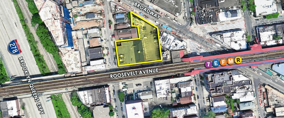 72-11 Roosevelt Ave, Jackson Heights, NY for sale - Building Photo - Image 1 of 1