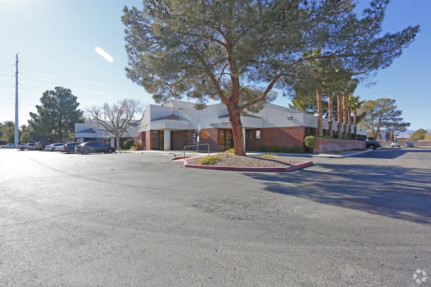 5650-5680 W Flamingo Rd, Las Vegas, NV for sale - Primary Photo - Image 1 of 1