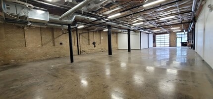 2003 W Fulton St, Chicago, IL to rent Building Photo- Image 2 of 4