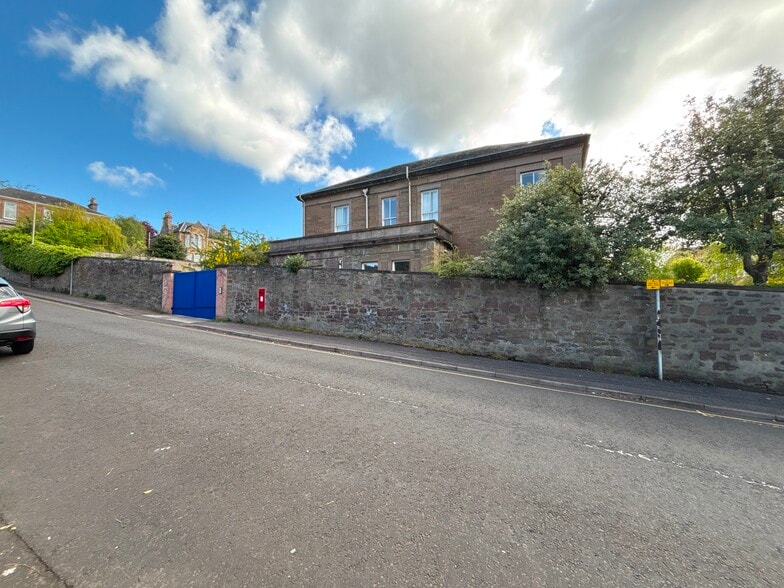 7 Dudhope Ter, Dundee for sale - Building Photo - Image 2 of 15