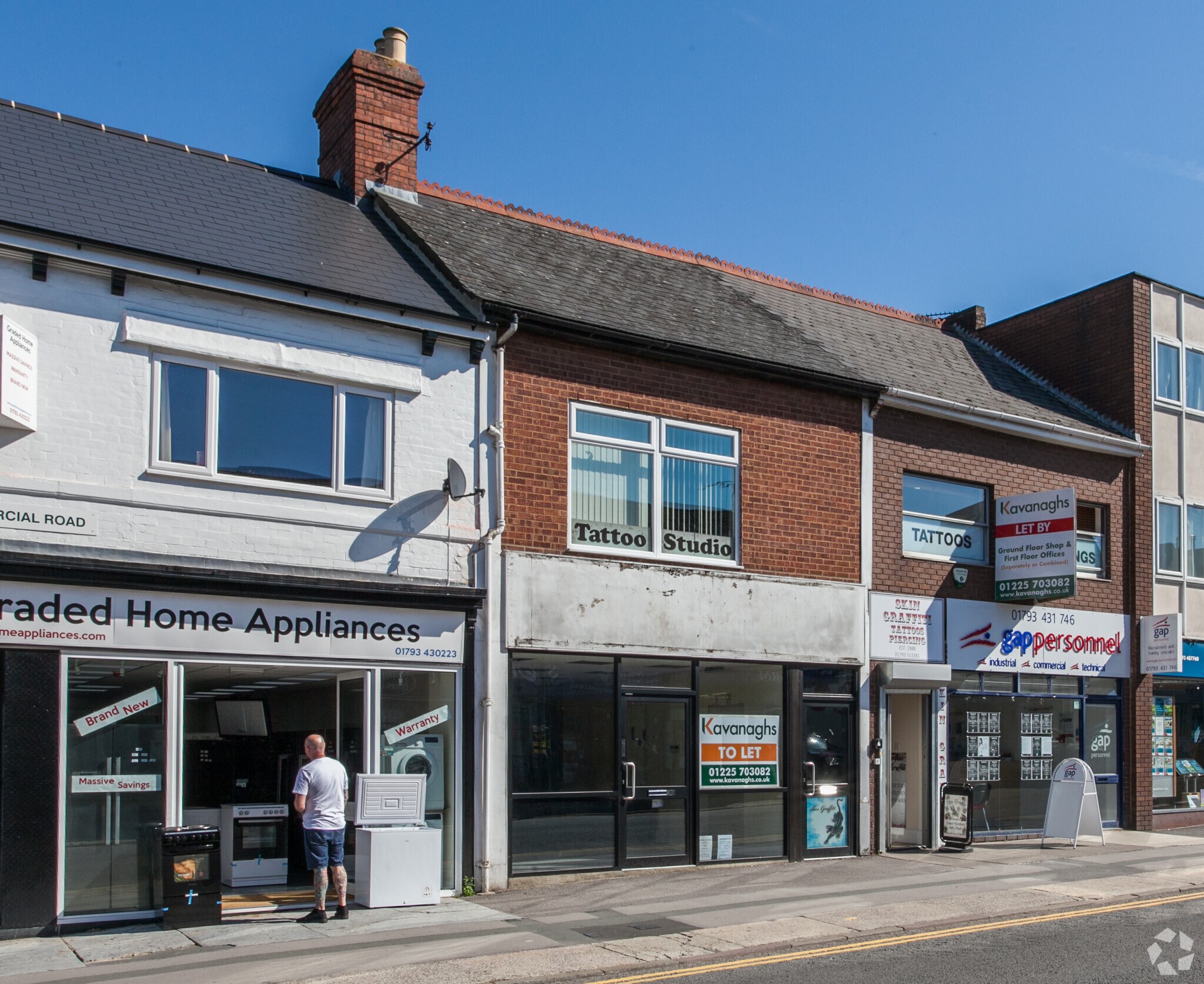 106 Commercial Rd, Swindon for sale Primary Photo- Image 1 of 1