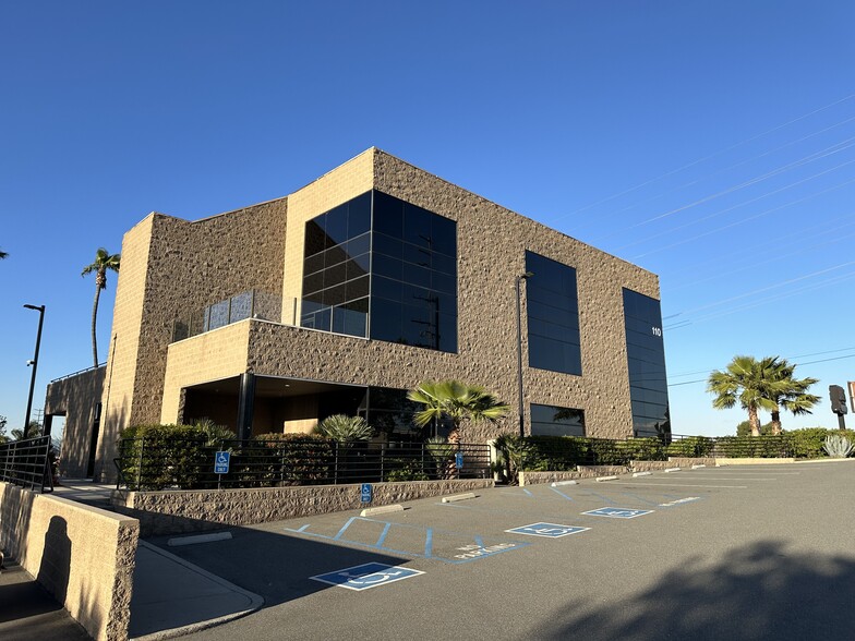 110 N Lincoln Ave, Corona, CA for sale - Building Photo - Image 3 of 4