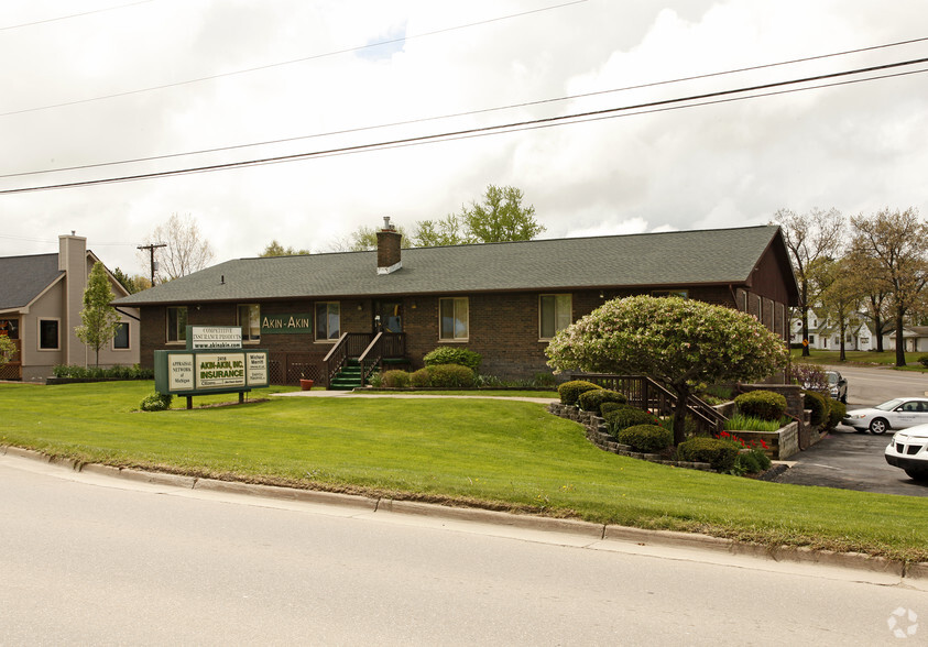 2418 E Grand River Ave, Howell, MI for sale - Primary Photo - Image 1 of 1