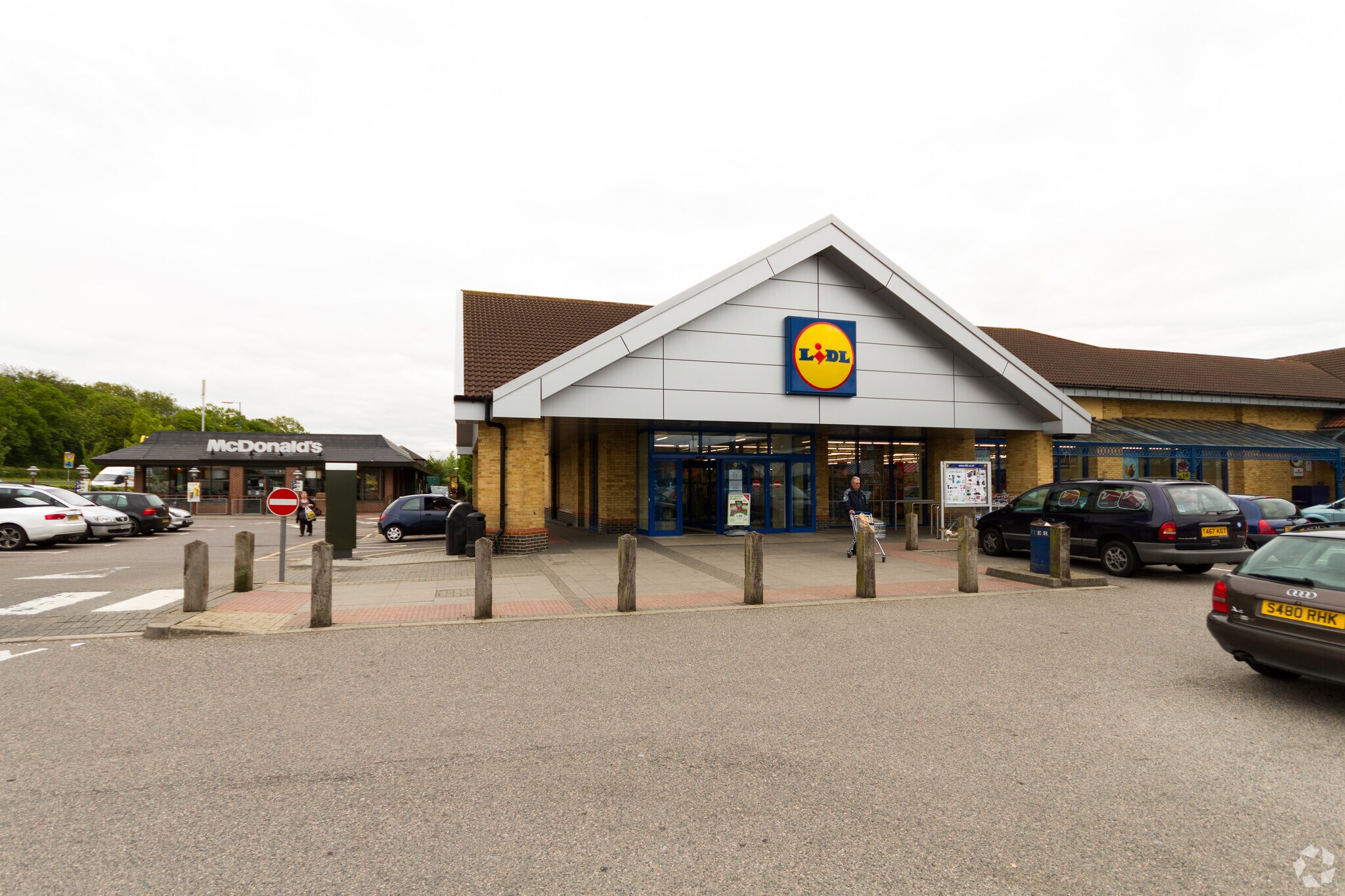 Southern Way, Harlow for sale Primary Photo- Image 1 of 1