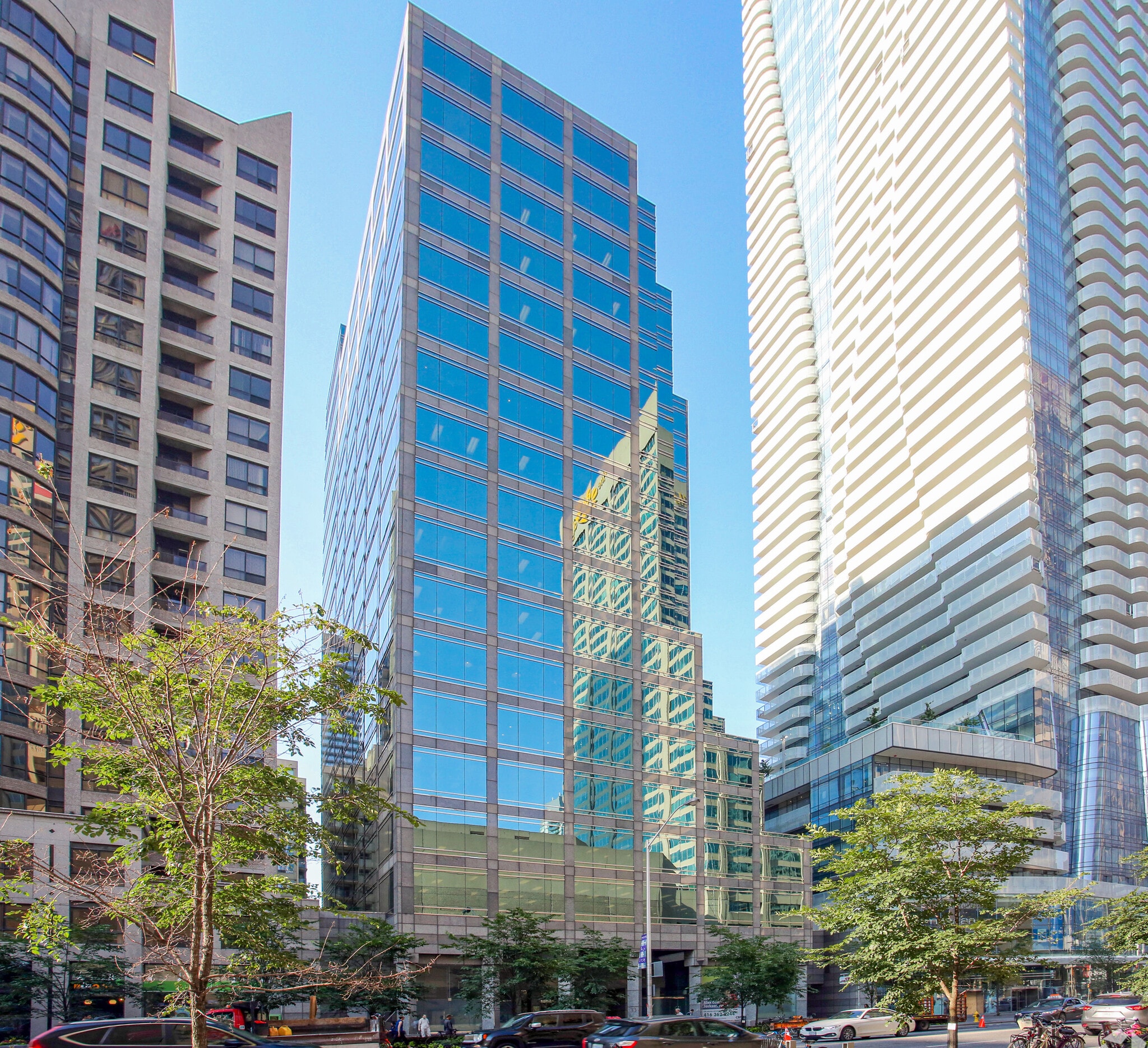 33 Bloor St E, Toronto, ON to rent Building Photo- Image 1 of 9