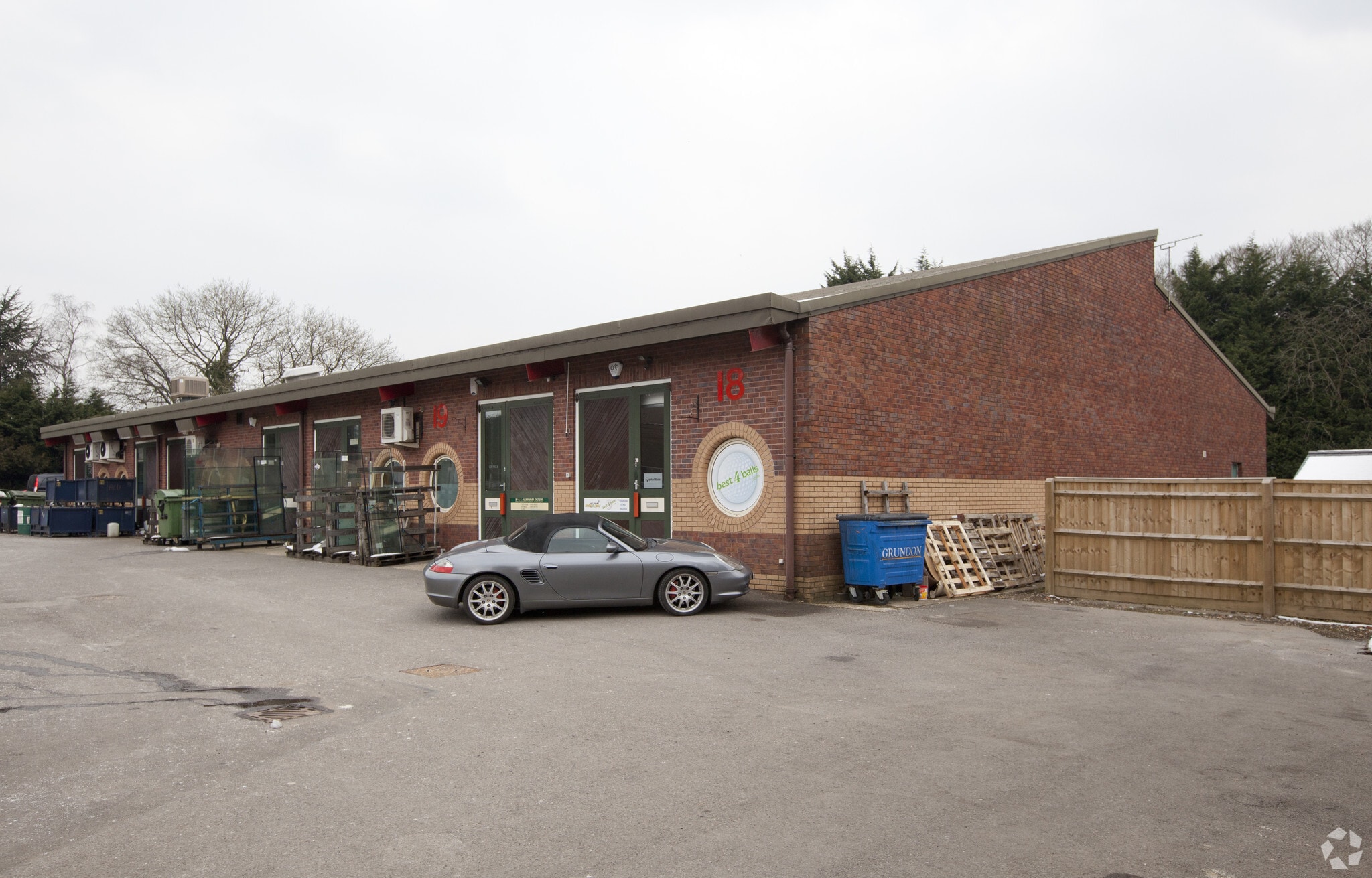 Busgrove Ln, Stoke Row to rent Primary Photo- Image 1 of 4