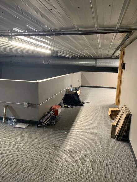 320 Packerland Dr, Green Bay, WI to rent - Interior Photo - Image 2 of 12