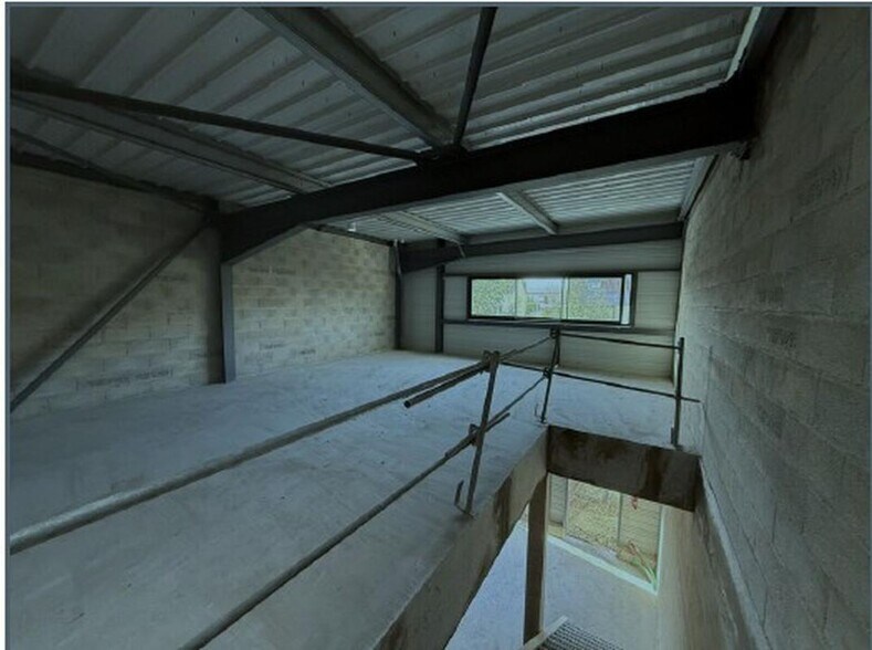 Rue Du Travers Des Champs, Cormeilles En Parisis for sale - Interior Photo - Image 2 of 5