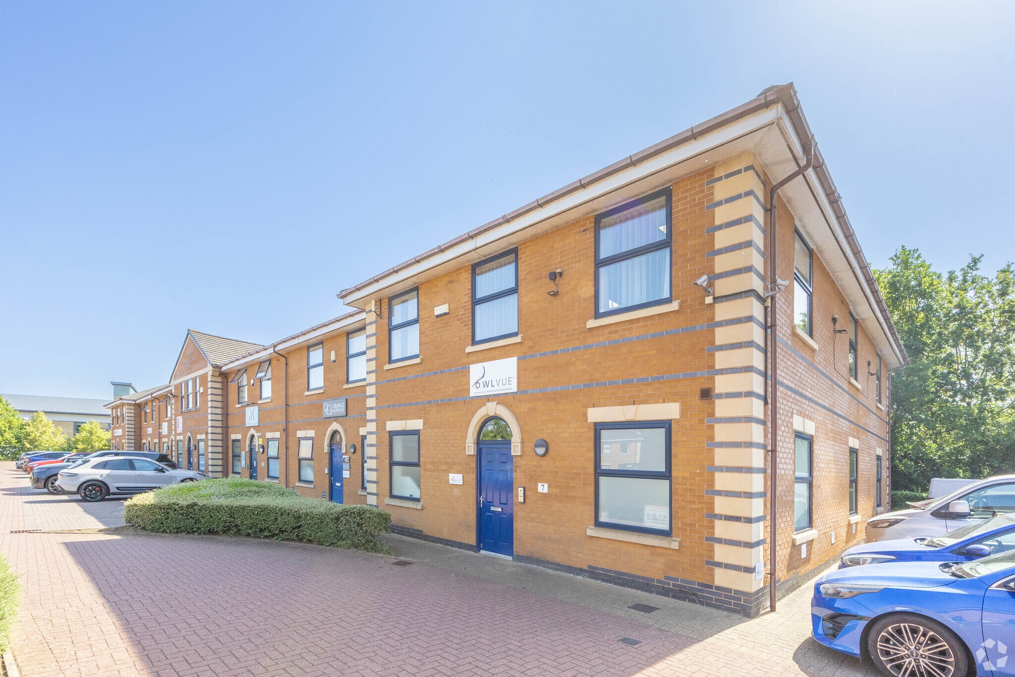Loake Clos, Northampton for sale Primary Photo- Image 1 of 4