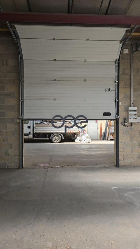 Industrial in Neuilly-en-Thelle for sale Building Photo- Image 1 of 6