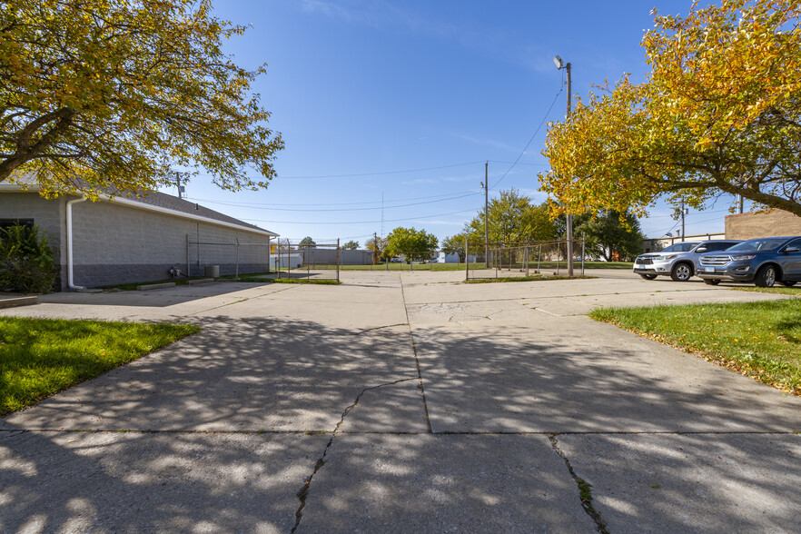 3085 N Kandy Ln, Decatur, IL for rent - Building Photo - Image 3 of 7