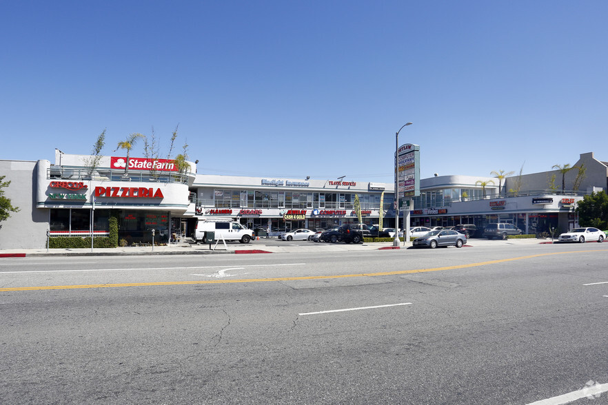 19307-19327 Ventura Blvd, Tarzana, CA for rent - Primary Photo - Image 1 of 16