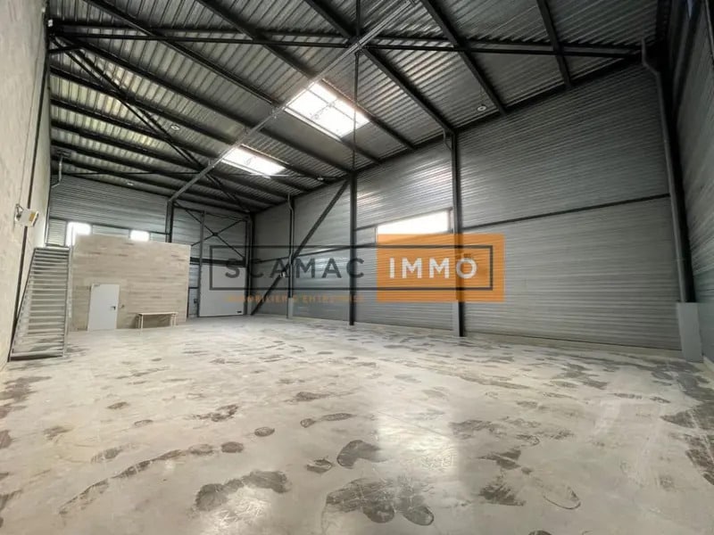 Industrial in Vaires-sur-Marne to rent Building Photo- Image 1 of 6