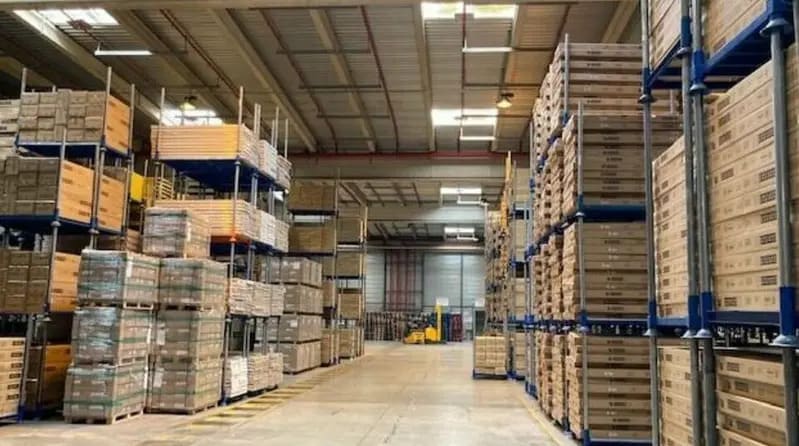 Industrial in Mions to rent - Building Photo - Image 3 of 20