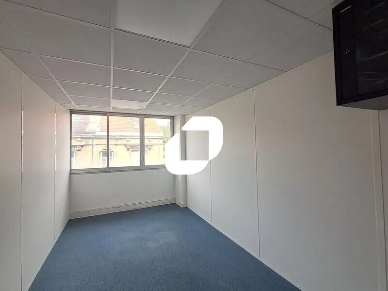 Office in Bordeaux to rent Interior Photo- Image 1 of 10