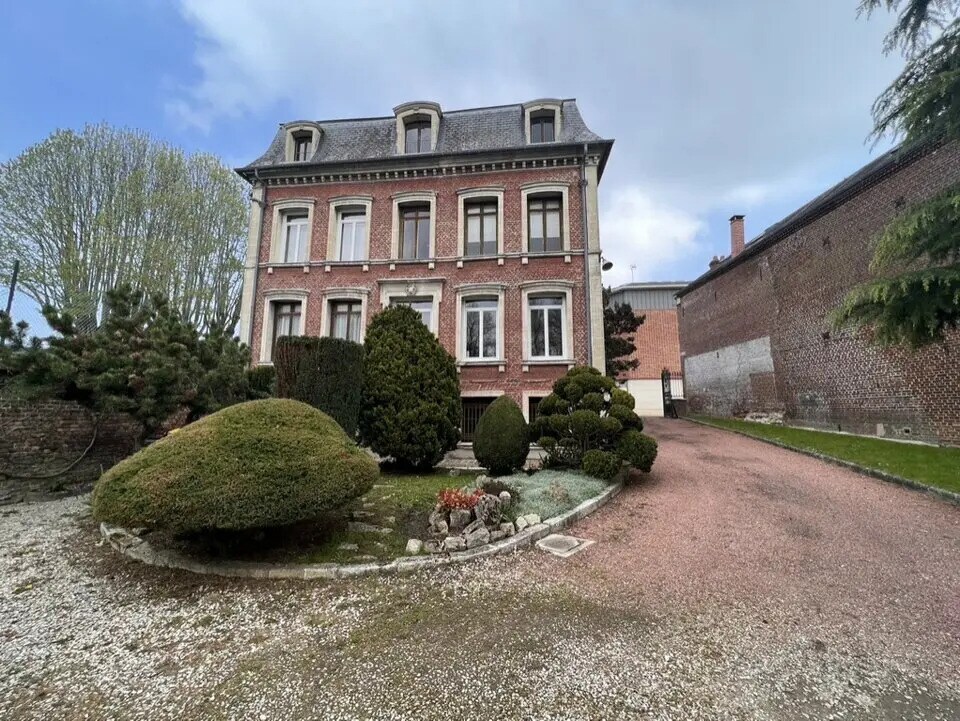 Vente Bureaux 372 m² - Photo 1