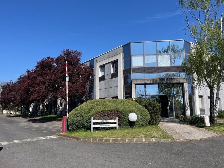 Rue Des Bussys, Eaubonne for sale - Building Photo - Image 3 of 20