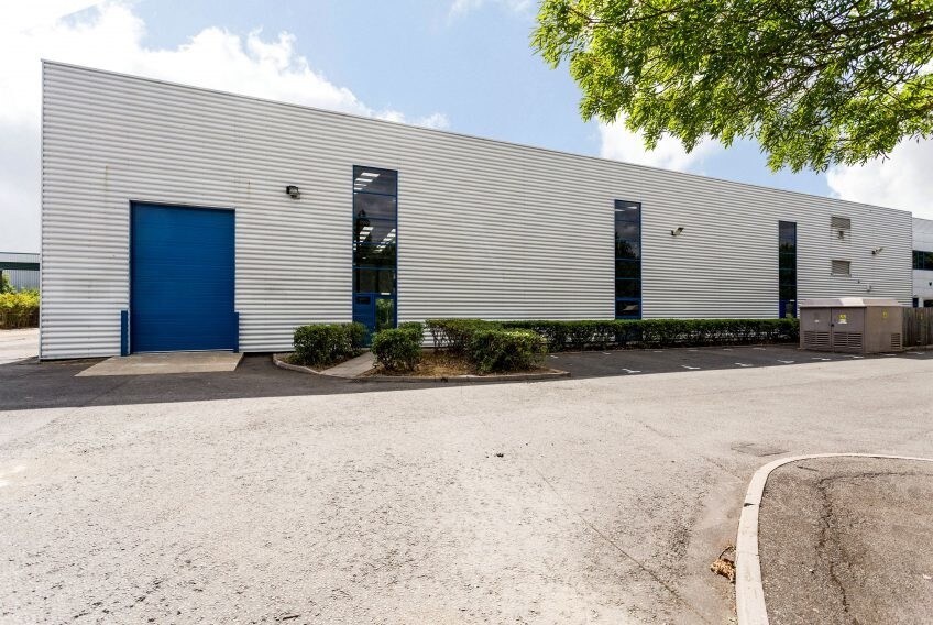 Smeaton Clos, Aylesbury for sale Building Photo- Image 1 of 1