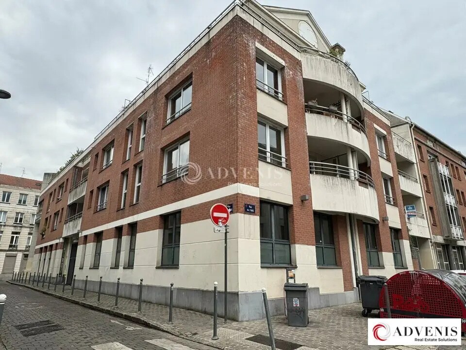 Office in Lille for sale Building Photo- Image 1 of 8