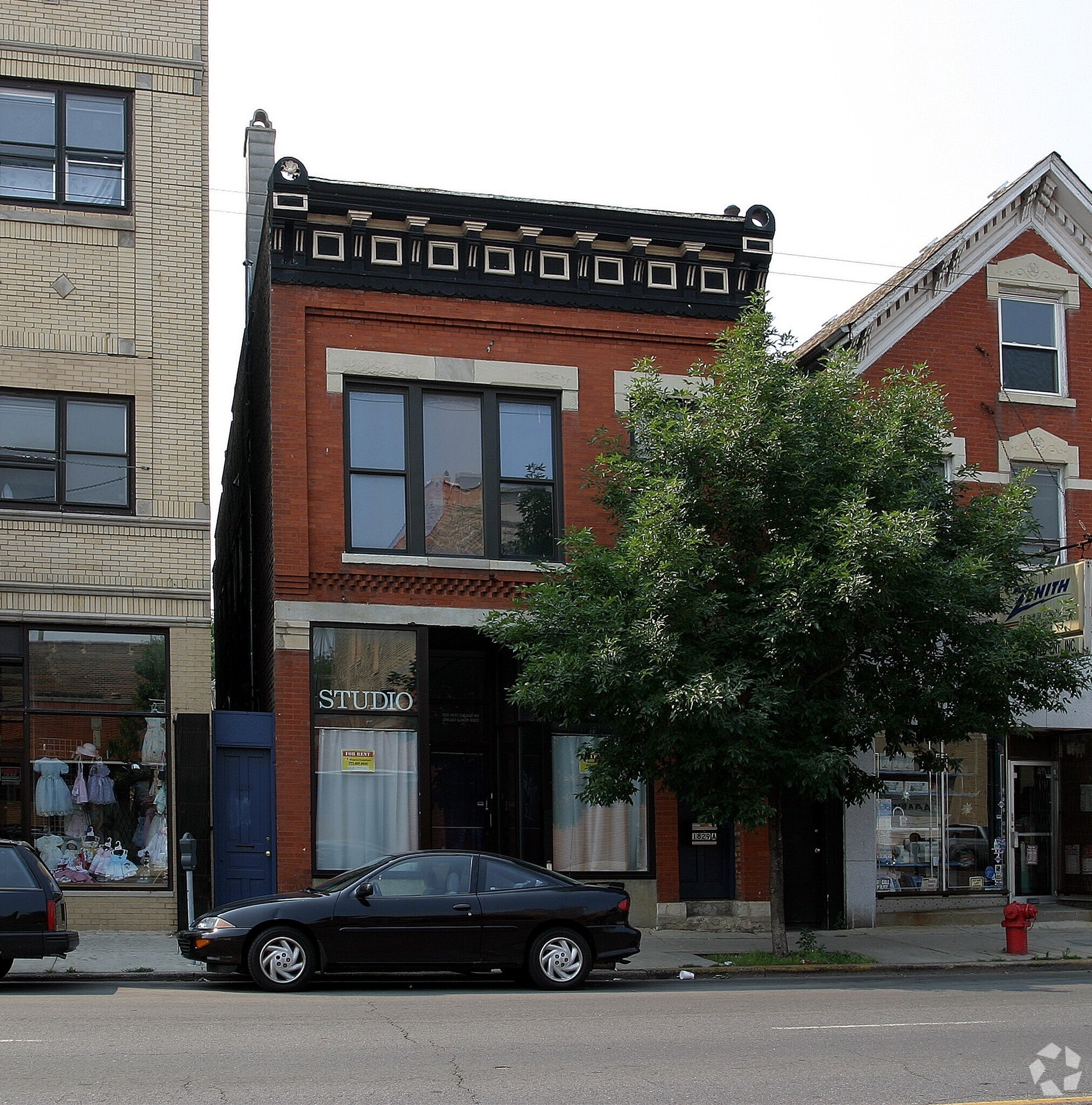 1829 W Chicago Ave, Chicago, IL to rent Primary Photo- Image 1 of 54