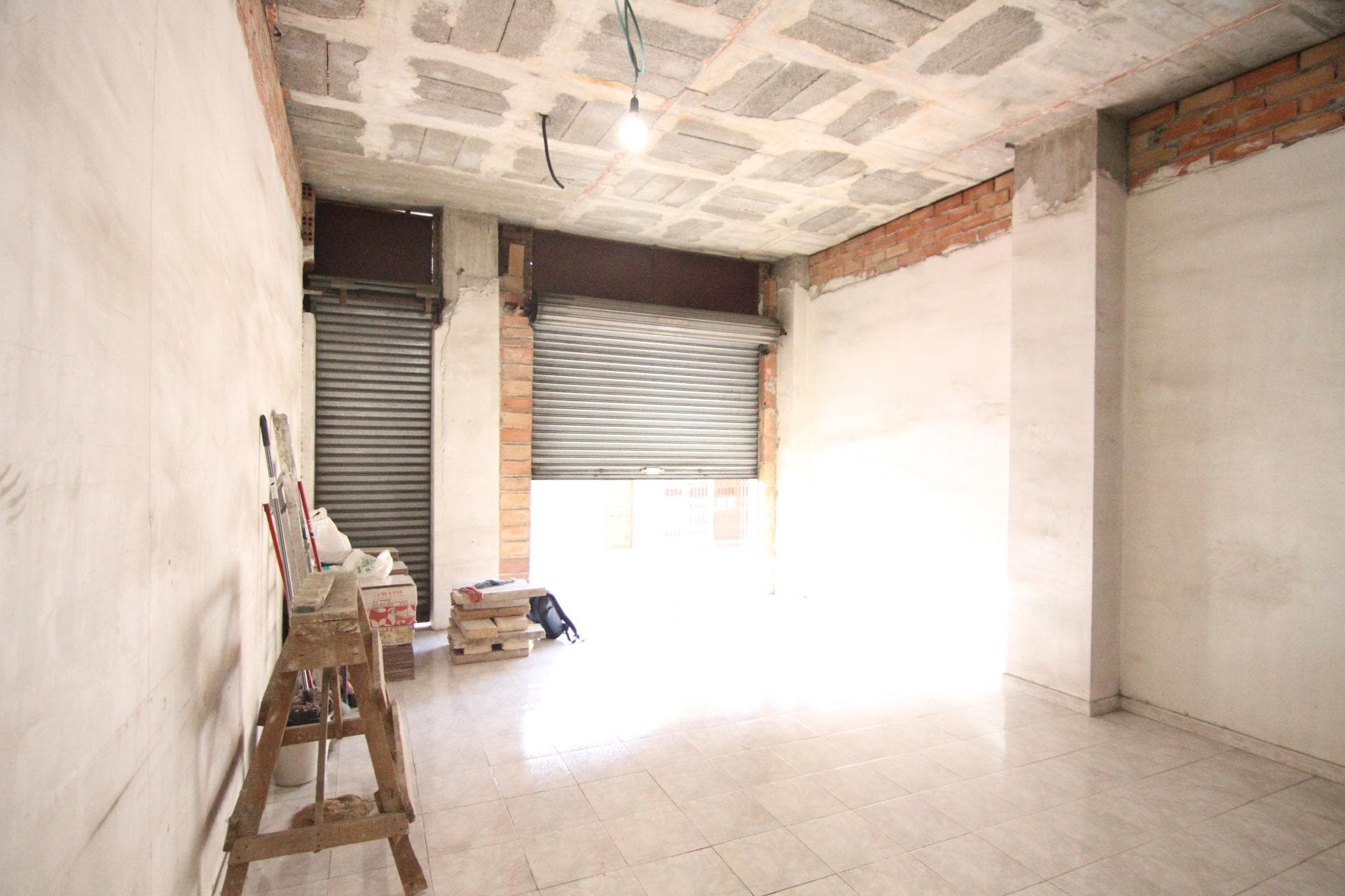 Retail in Cunit, Tarragona to rent Interior Photo- Image 1 of 5