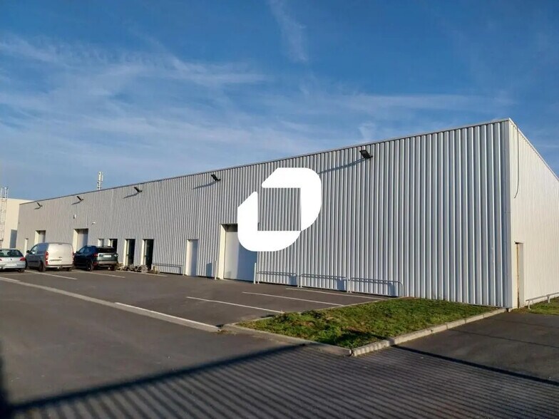 Light Industrial in Saint-Herblain to rent - Building Photo - Image 2 of 9
