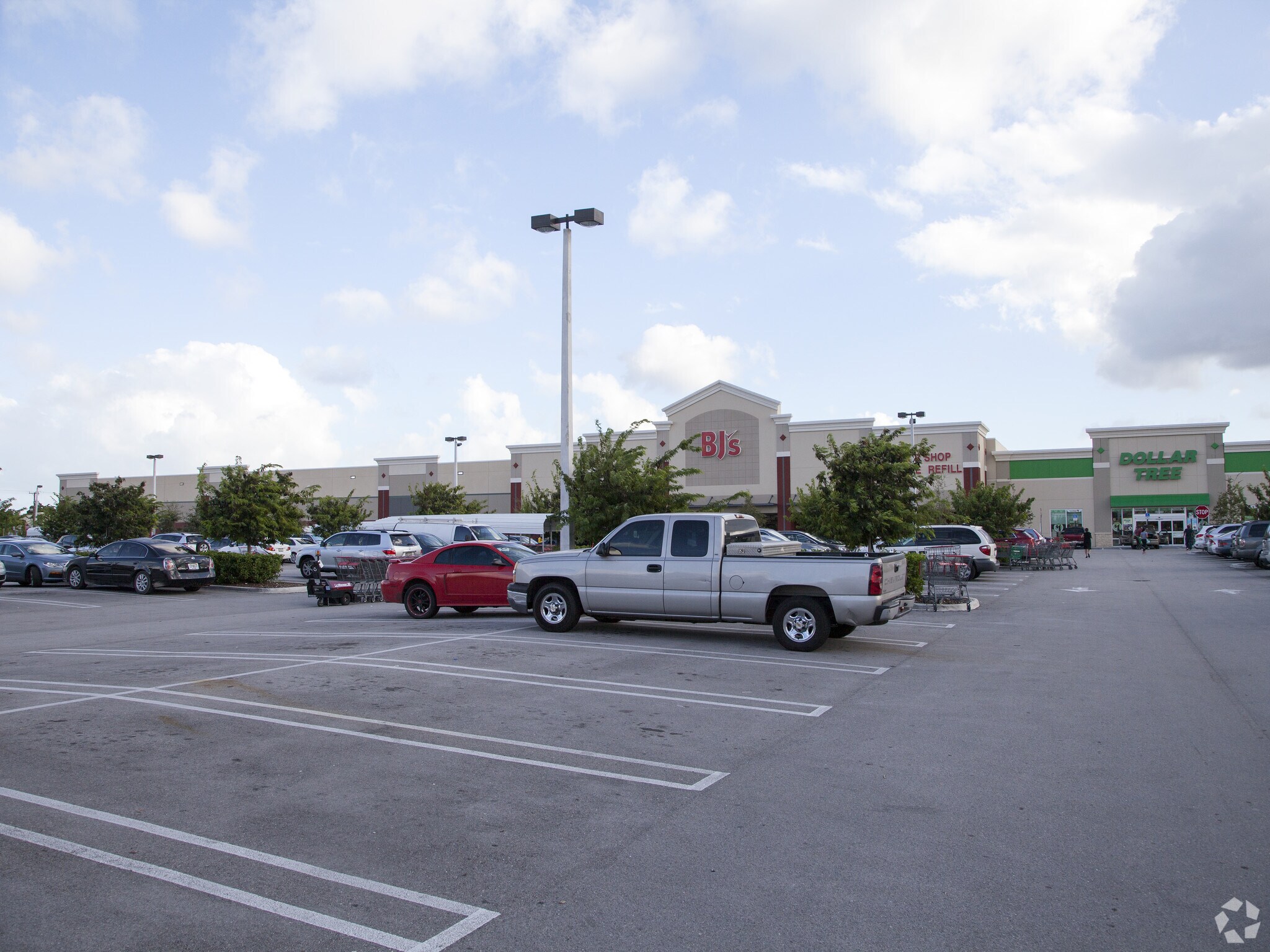 7090-7010 SW 24th St, Miami, FL to rent Building Photo- Image 1 of 16