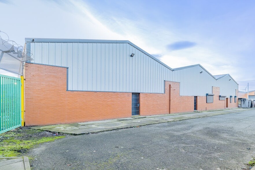 3-9 Glendower St, Bootle to rent - Building Photo - Image 2 of 4