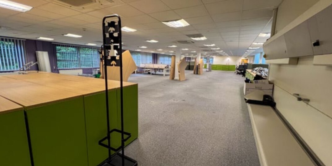 Bedwas Rd, Caerphilly to rent Building Photo- Image 1 of 1