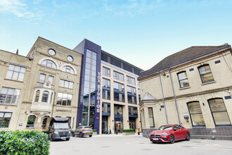 Durham St, London for rent Building Photo- Image 1 of 38