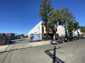 More details for 8321 De Celis Pl, North Hills, CA - Industrial for Rent