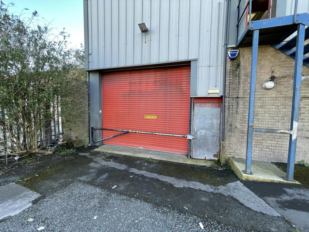 140 Hall Ln, Bradford for sale Primary Photo- Image 1 of 1