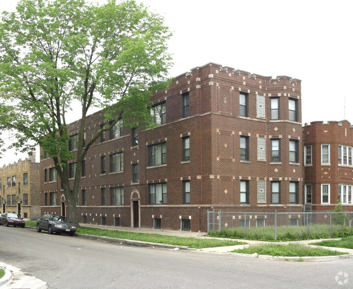 2838 W 64th St, Chicago, IL for sale - Primary Photo - Image 1 of 1