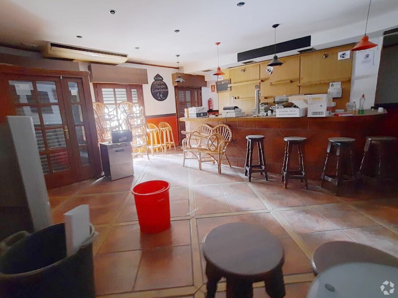 Retail in Ávila, Ávila to rent Primary Photo- Image 1 of 19