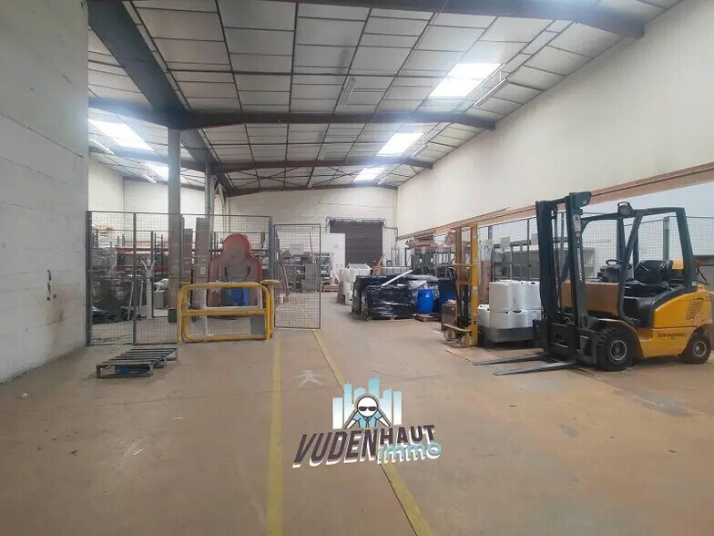 Light Industrial in Toulouse to rent - Interior Photo - Image 1 of 9