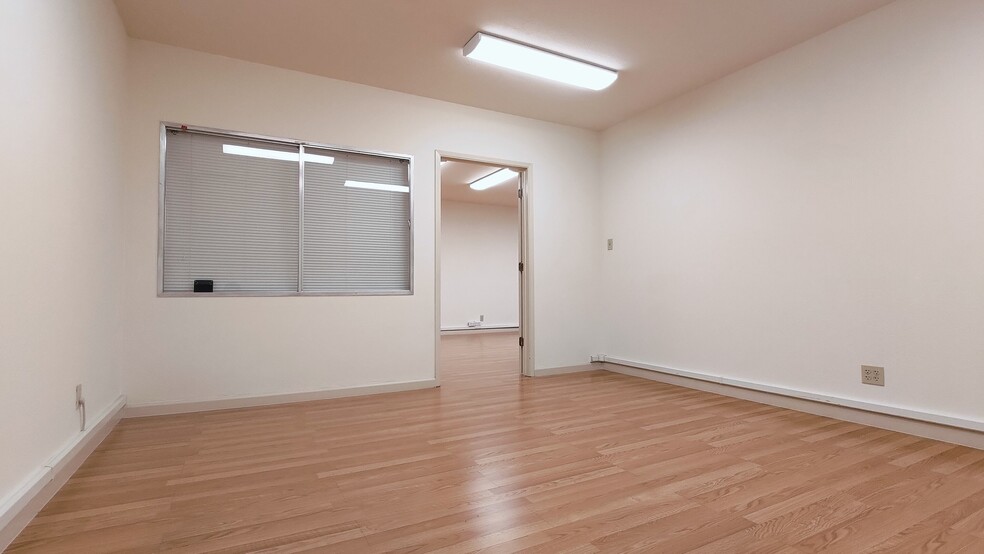 257 Castro St, Mountain View, CA for rent - Interior Photo - Image 3 of 10