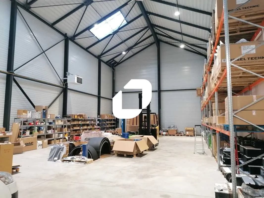 Light Industrial in Cormeilles-en-Parisis for sale Interior Photo- Image 1 of 8