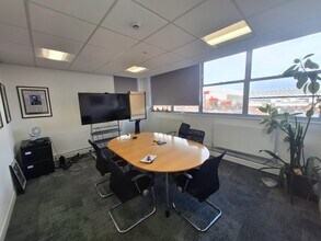 Chester Rd, Manchester to rent Interior Photo- Image 2 of 4