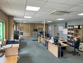 249 Three Bridges Rd, Northampton to rent Interior Photo- Image 1 of 2