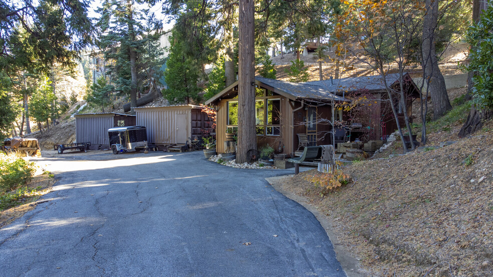 365 Mittry Ln, Lake Arrowhead, CA for sale - Building Photo - Image 3 of 8