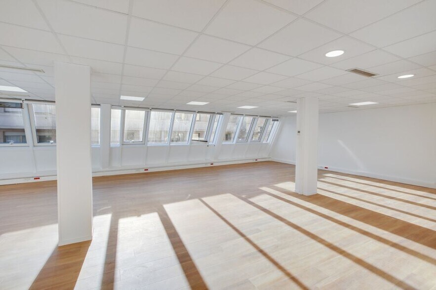 125 Rue Aristide Briand, Levallois-Perret to rent - Interior Photo - Image 3 of 9