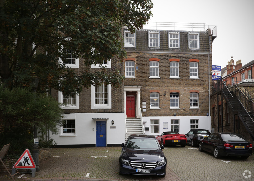 1 Cresswell Park, London for rent - Primary Photo - Image 1 of 4