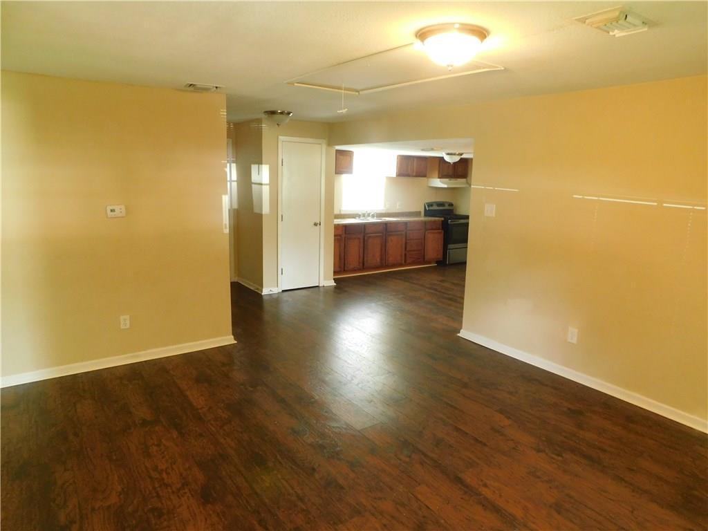 204 W Parsons St, Manor 78653 UK