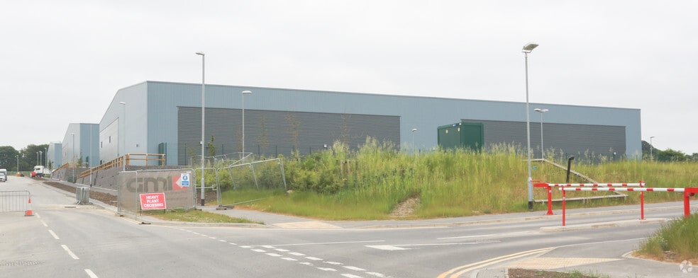 Pontefract Ln, Leeds for sale - Building Photo - Image 1 of 1