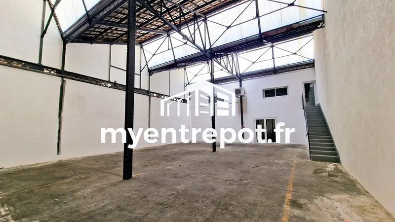 Industrial in Marseille to rent Interior Photo- Image 1 of 9