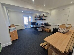 25 London Rd, Waterlooville to rent Interior Photo- Image 2 of 3