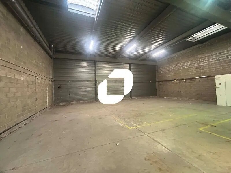 Light Industrial in Bezons to rent Interior Photo- Image 1 of 14