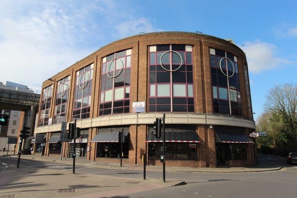 Wood St, Kingston Upon Thames to rent Building Photo- Image 1 of 9